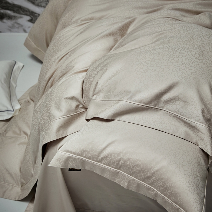 91家纺网 家纺一手货源 找家纺 群鹿蚕丝羽绒馆 2025新款100%全棉高支高密100S花边埋绳四件套-爱丽斯系列 爱丽丝-清薇055