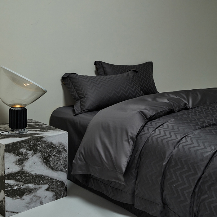 91家纺网 家纺一手货源 找家纺 群鹿蚕丝羽绒馆 2025新款100%全棉高支高密100S花边埋绳四件套-爱丽斯系列 爱丽丝-温妮莎031