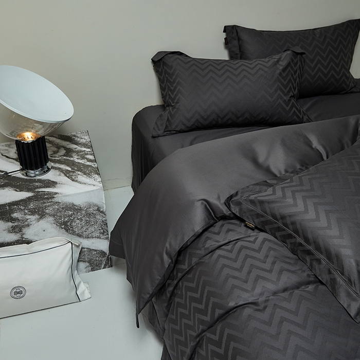 91家纺网 家纺一手货源 找家纺 群鹿蚕丝羽绒馆 2025新款100%全棉高支高密100S花边埋绳四件套-爱丽斯系列 爱丽丝-温妮莎031