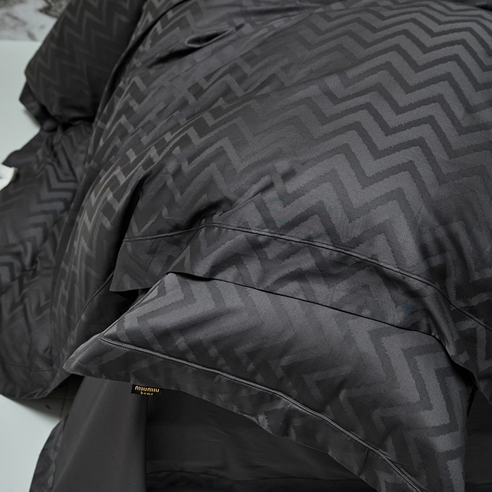 91家纺网 家纺一手货源 找家纺 群鹿蚕丝羽绒馆 2025新款100%全棉高支高密100S花边埋绳四件套-爱丽斯系列 爱丽丝-温妮莎031