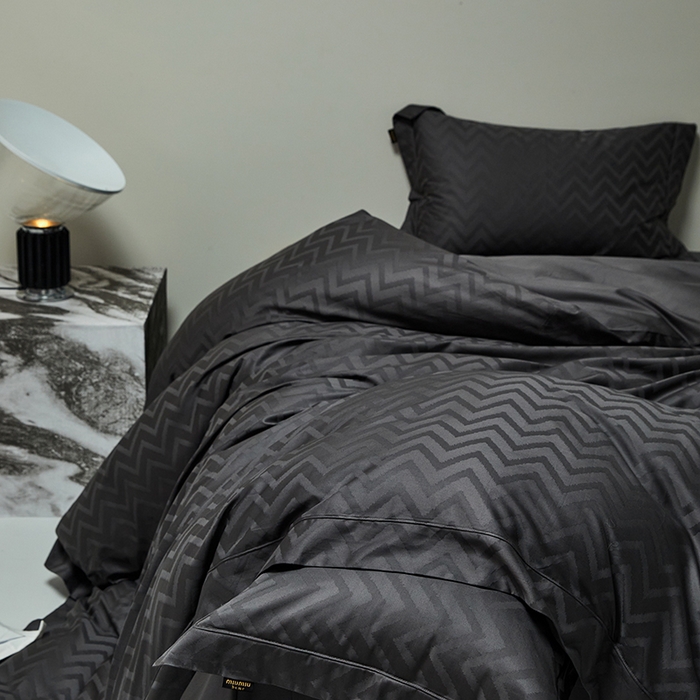 91家纺网 家纺一手货源 找家纺 群鹿蚕丝羽绒馆 2025新款100%全棉高支高密100S花边埋绳四件套-爱丽斯系列 爱丽丝-温妮莎031