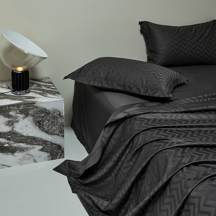 91家纺网 家纺一手货源 找家纺 群鹿蚕丝羽绒馆 2025新款100%全棉高支高密100S花边埋绳四件套-爱丽斯系列 爱丽丝-温妮莎031