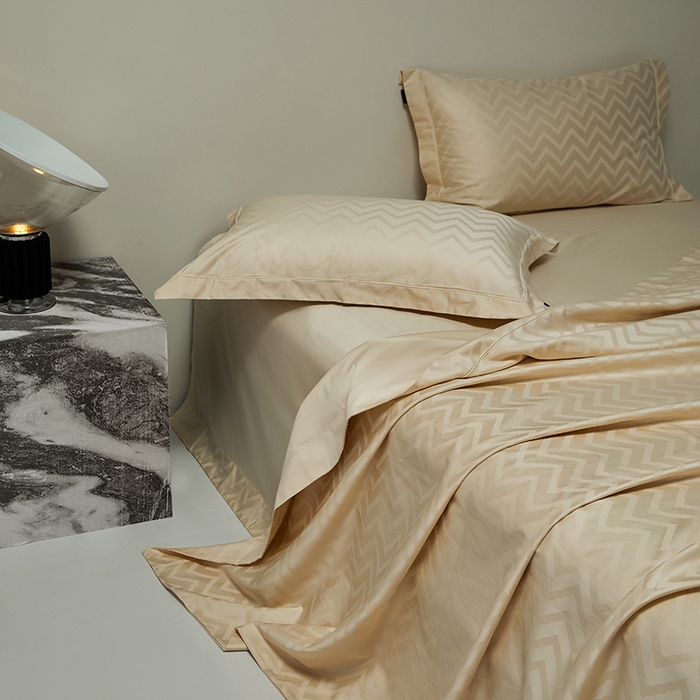 91家纺网 家纺一手货源 找家纺 群鹿蚕丝羽绒馆 2025新款100%全棉高支高密100S花边埋绳四件套-爱丽斯系列 爱丽丝-温妮莎035