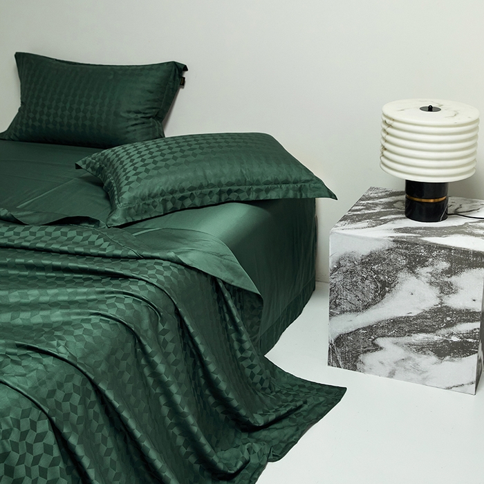 91家纺网 家纺一手货源 找家纺 群鹿蚕丝羽绒馆 2025新款100%全棉高支高密100S花边埋绳四件套-爱丽斯系列 爱丽丝-雾都伦敦012