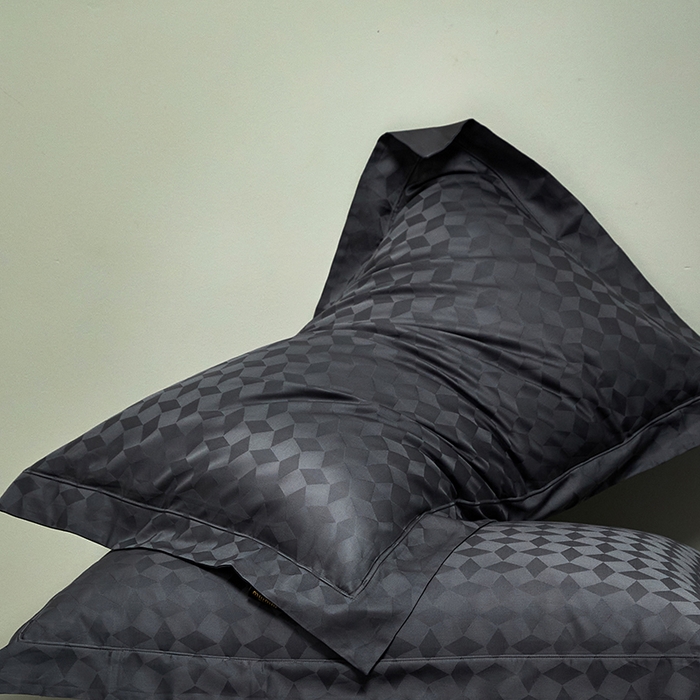 91家纺网 家纺一手货源 找家纺 群鹿蚕丝羽绒馆 2025新款100%全棉高支高密100S花边埋绳四件套-爱丽斯系列 爱丽丝-雾都伦敦029