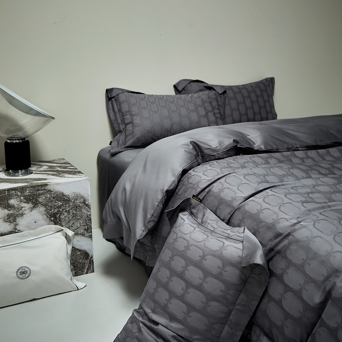 91家纺网 家纺一手货源 找家纺 群鹿蚕丝羽绒馆 2025新款100%全棉高支高密100S花边埋绳四件套-爱丽斯系列 爱丽丝-伊索029