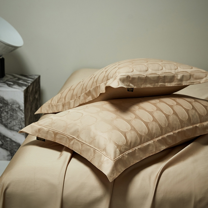 91家纺网 家纺一手货源 找家纺 群鹿蚕丝羽绒馆 2025新款100%全棉高支高密100S花边埋绳四件套-爱丽斯系列 爱丽丝-伊索037