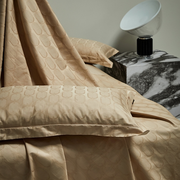 91家纺网 家纺一手货源 找家纺 群鹿蚕丝羽绒馆 2025新款100%全棉高支高密100S花边埋绳四件套-爱丽斯系列 爱丽丝-伊索037