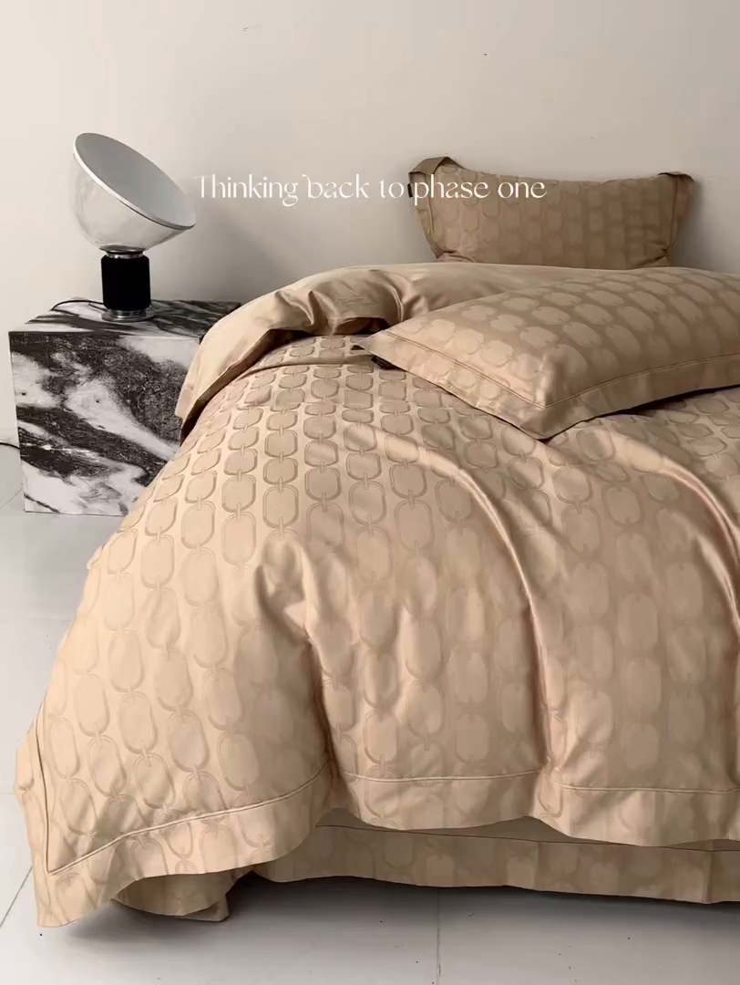 91家纺网 家纺一手货源 找家纺 群鹿蚕丝羽绒馆 2025新款100%全棉高支高密100S花边埋绳四件套-爱丽斯系列 爱丽丝-伊索037