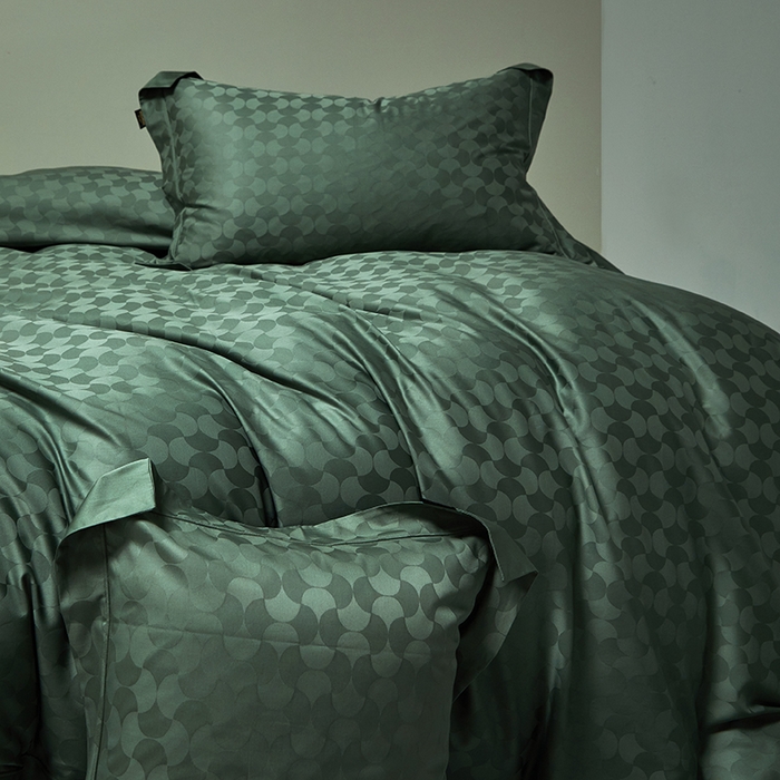 91家纺网 家纺一手货源 找家纺 群鹿蚕丝羽绒馆 2025新款100%全棉高支高密100S花边埋绳四件套-爱丽斯系列 爱丽丝-月石浪漫011