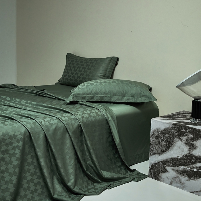 91家纺网 家纺一手货源 找家纺 群鹿蚕丝羽绒馆 2025新款100%全棉高支高密100S花边埋绳四件套-爱丽斯系列 爱丽丝-月石浪漫011