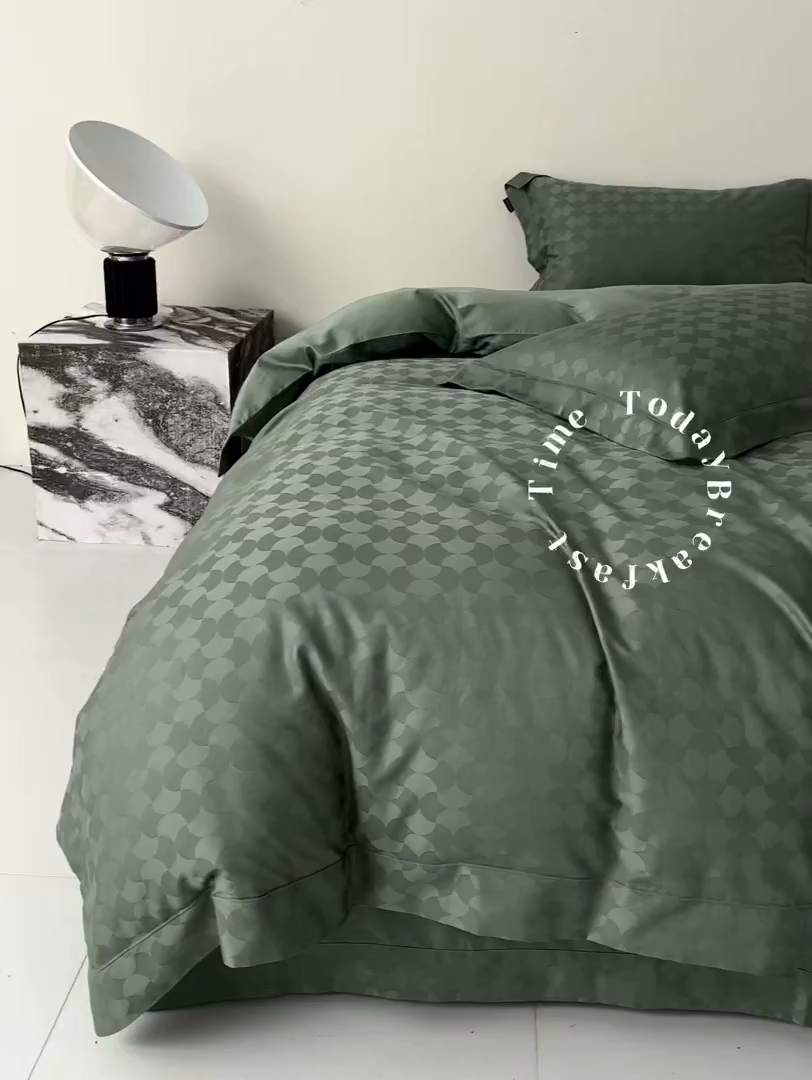 91家纺网 家纺一手货源 找家纺 群鹿蚕丝羽绒馆 2025新款100%全棉高支高密100S花边埋绳四件套-爱丽斯系列 爱丽丝-月石浪漫011