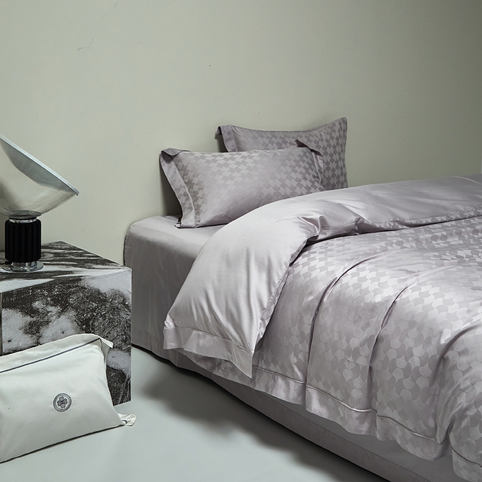 91家纺网 家纺一手货源 找家纺 群鹿蚕丝羽绒馆 2025新款100%全棉高支高密100S花边埋绳四件套-爱丽斯系列 爱丽丝-月石浪漫051