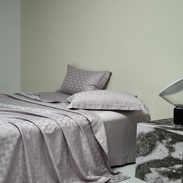 91家纺网 家纺一手货源 找家纺 群鹿蚕丝羽绒馆 2025新款100%全棉高支高密100S花边埋绳四件套-爱丽斯系列 爱丽丝-月石浪漫051