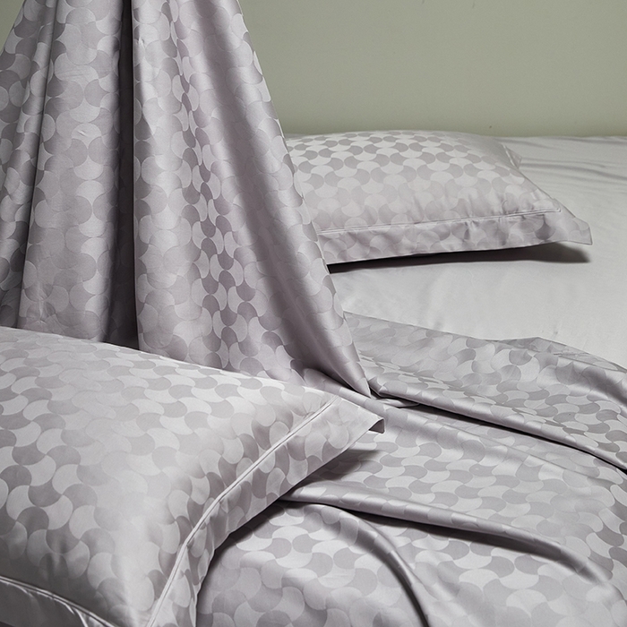 91家纺网 家纺一手货源 找家纺 群鹿蚕丝羽绒馆 2025新款100%全棉高支高密100S花边埋绳四件套-爱丽斯系列 爱丽丝-月石浪漫051