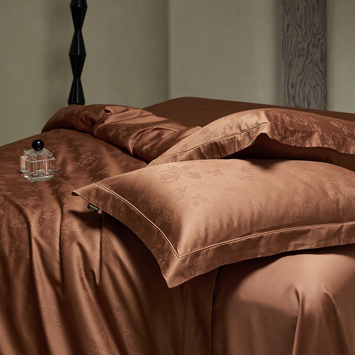 91家纺网 家纺一手货源 找家纺 群鹿蚕丝羽绒馆 2025新款100%全棉高支高密100S花边埋绳四件套-爱丽斯系列 爱丽丝-星曼043