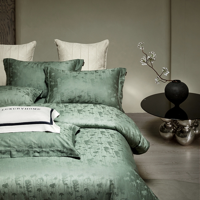 91家纺网 家纺一手货源 找家纺 群鹿蚕丝羽绒馆 2025新款100%全棉高支高密100S花边埋绳四件套-爱丽斯系列 爱丽丝-逸竹011