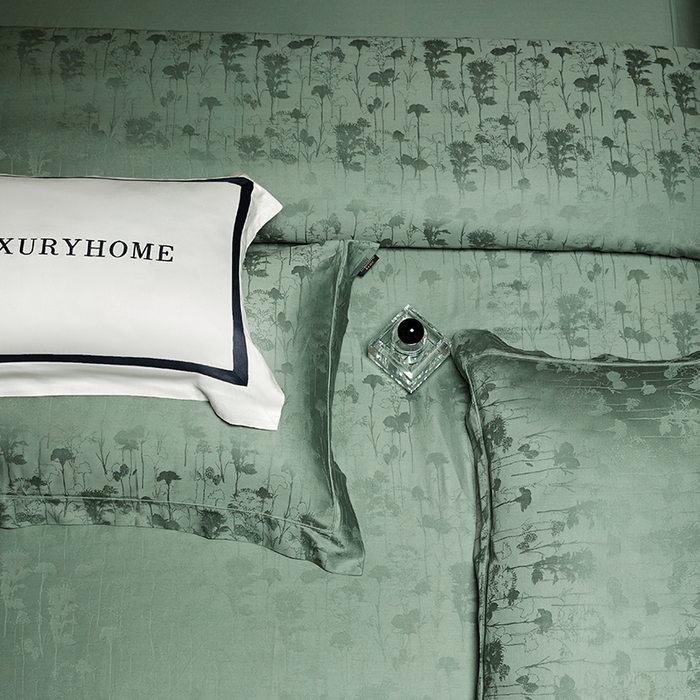 91家纺网 家纺一手货源 找家纺 群鹿蚕丝羽绒馆 2025新款100%全棉高支高密100S花边埋绳四件套-爱丽斯系列 爱丽丝-逸竹011