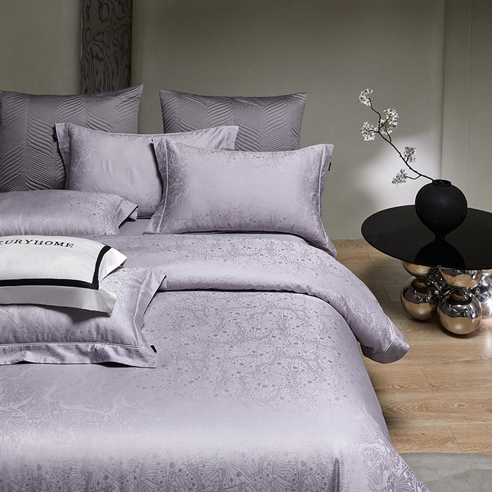 91家纺网 家纺一手货源 找家纺 群鹿蚕丝羽绒馆 2025新款100%全棉高支高密100S花边埋绳四件套-爱丽斯系列 爱丽丝-雨洛065