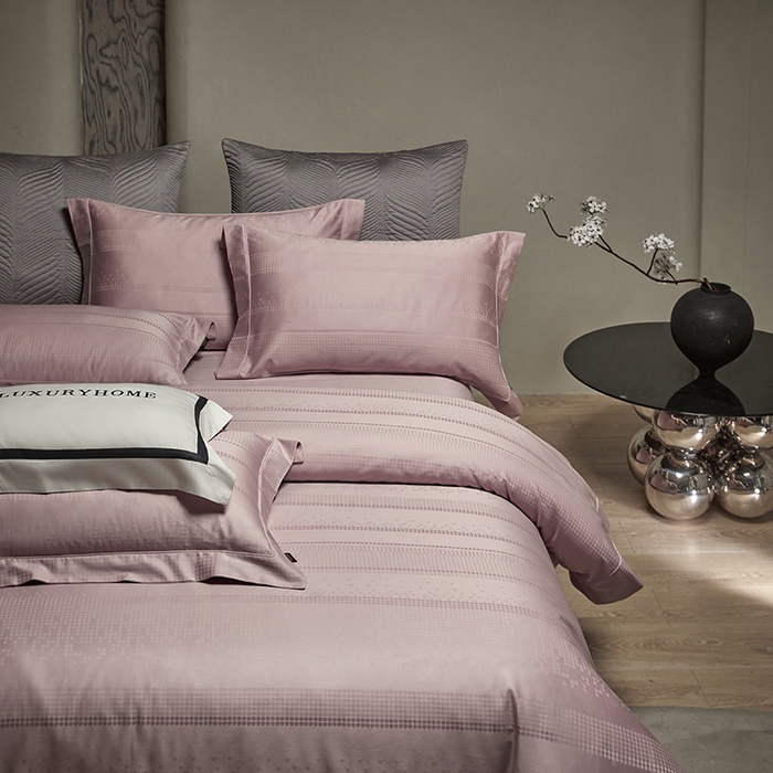 91家纺网 家纺一手货源 找家纺 群鹿蚕丝羽绒馆 2025新款100%全棉高支高密100S花边埋绳四件套-爱丽斯系列 爱丽丝-知梦022