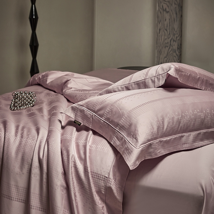 91家纺网 家纺一手货源 找家纺 群鹿蚕丝羽绒馆 2025新款100%全棉高支高密100S花边埋绳四件套-爱丽斯系列 爱丽丝-知梦022