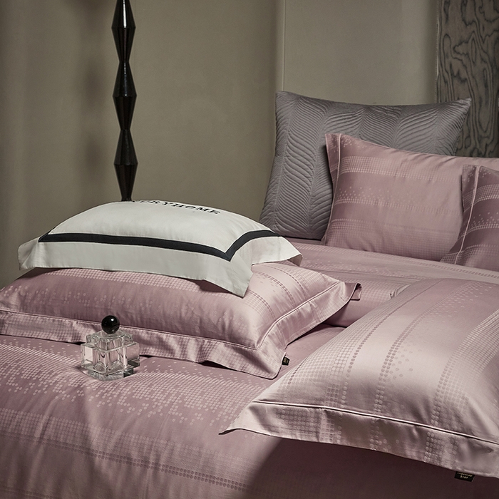 91家纺网 家纺一手货源 找家纺 群鹿蚕丝羽绒馆 2025新款100%全棉高支高密100S花边埋绳四件套-爱丽斯系列 爱丽丝-知梦022