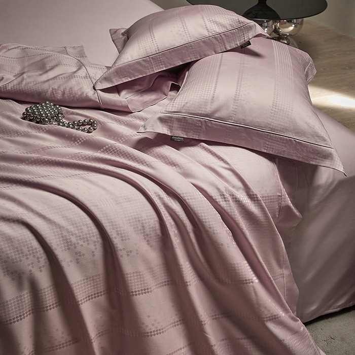 91家纺网 家纺一手货源 找家纺 群鹿蚕丝羽绒馆 2025新款100%全棉高支高密100S花边埋绳四件套-爱丽斯系列 爱丽丝-知梦022