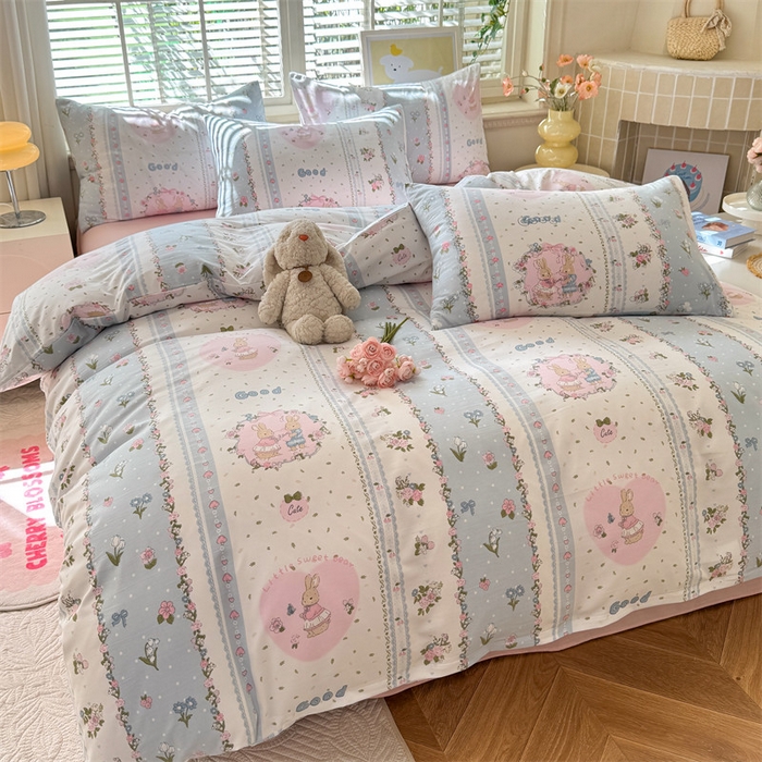 91家纺网 家纺一手货源 找家纺 多品家纺 2025新款超柔云感水洗棉学生单被套款 小兔兔庄园