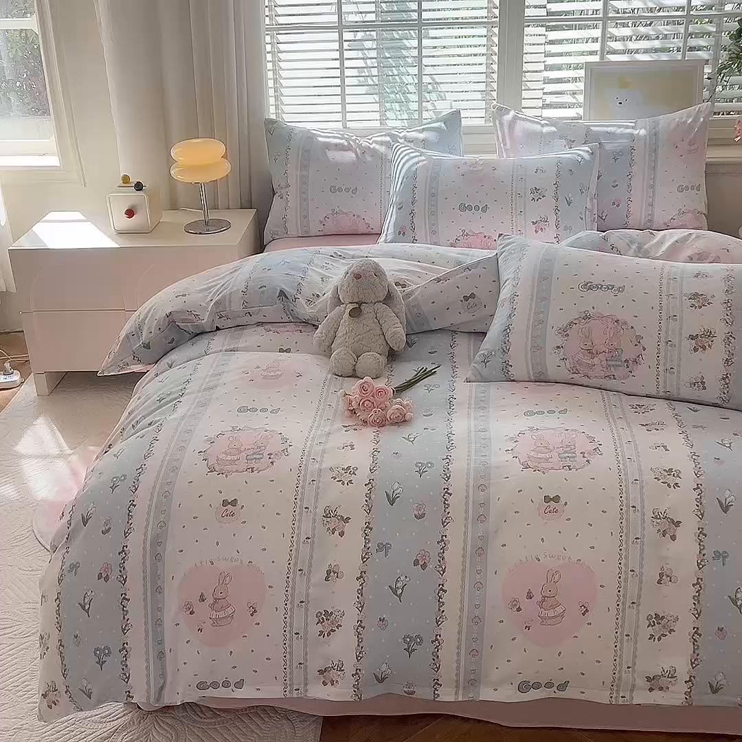 91家纺网 家纺一手货源 找家纺 多品家纺 2025新款超柔云感水洗棉学生单被套款 小兔兔庄园