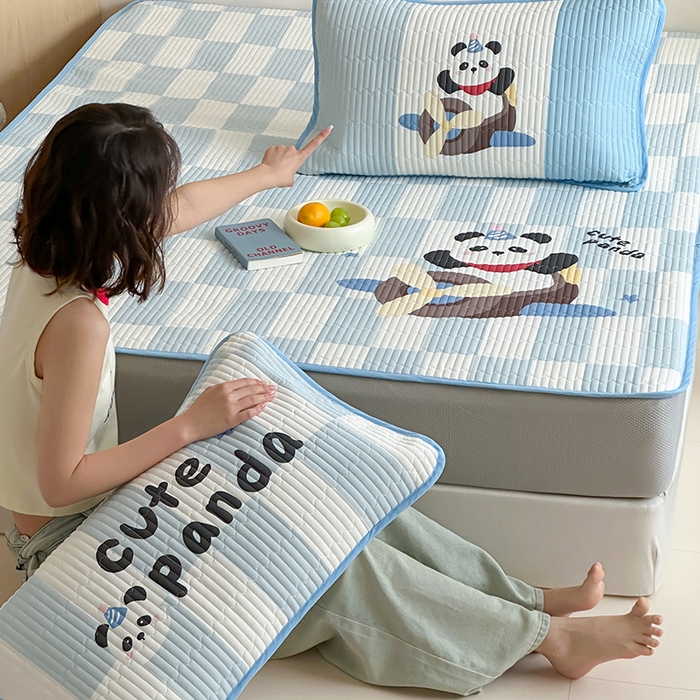 91家纺网 家纺一手货源 找家纺 RYB红黄兰 2025新款ins设计师原创大版小清新软凉席席子 太空小熊猫