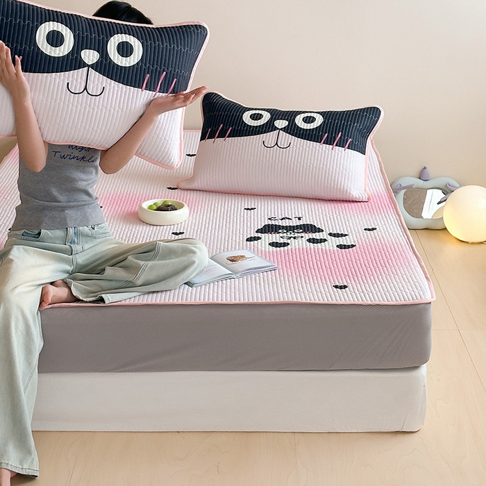 91家纺网 家纺一手货源 找家纺 RYB红黄兰 2025新款ins设计师原创大版小清新软凉席席子 爱心猫咪