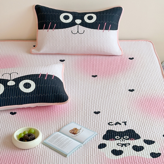 91家纺网 家纺一手货源 找家纺 RYB红黄兰 2025新款ins设计师原创大版小清新软凉席席子 爱心猫咪