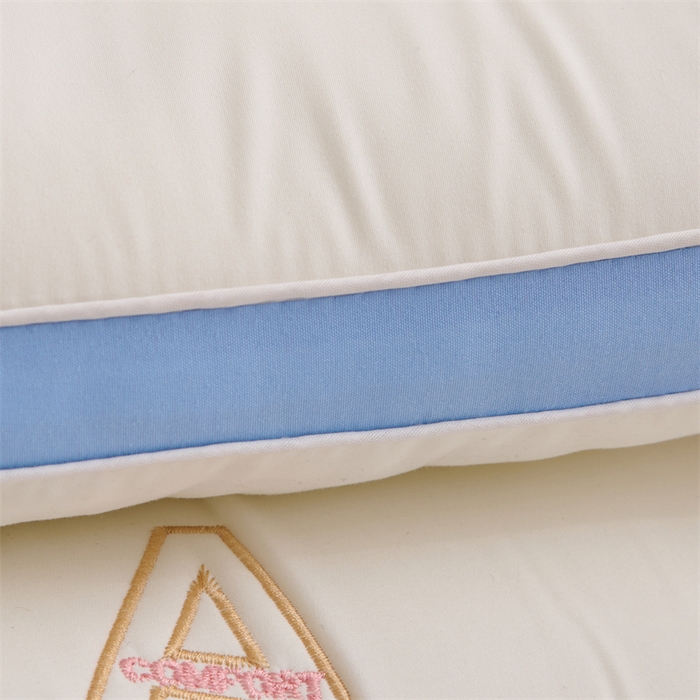 91家纺网 家纺一手货源 找家纺 雅晨枕芯 2025新款小馋猫亲子护颈枕枕头枕芯 蓝边儿童款30*50cm/只 小馋猫亲子护颈枕