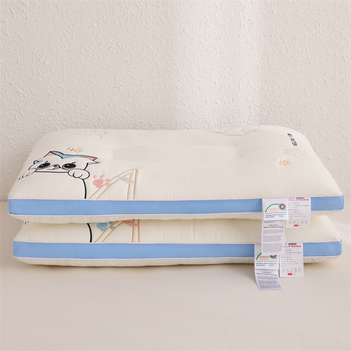 91家纺网 家纺一手货源 找家纺 雅晨枕芯 2025新款小馋猫亲子护颈枕枕头枕芯 蓝边成人款48*74cm/只 小馋猫亲子护颈枕