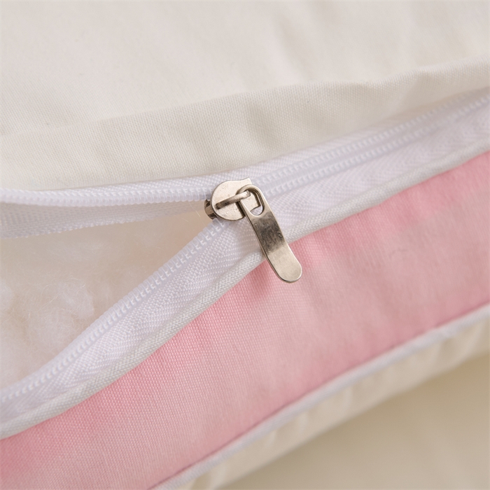 91家纺网 家纺一手货源 找家纺 雅晨枕芯 2025新款小馋猫亲子护颈枕枕头枕芯 粉边成人款48*74cm/只 小馋猫亲子护颈枕