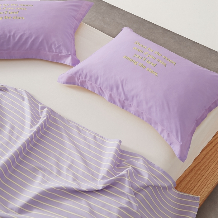 91家纺网 家纺一手货源 找家纺 8小时家纺 2025新款60支数码印花长绒棉单枕套 字母-紫