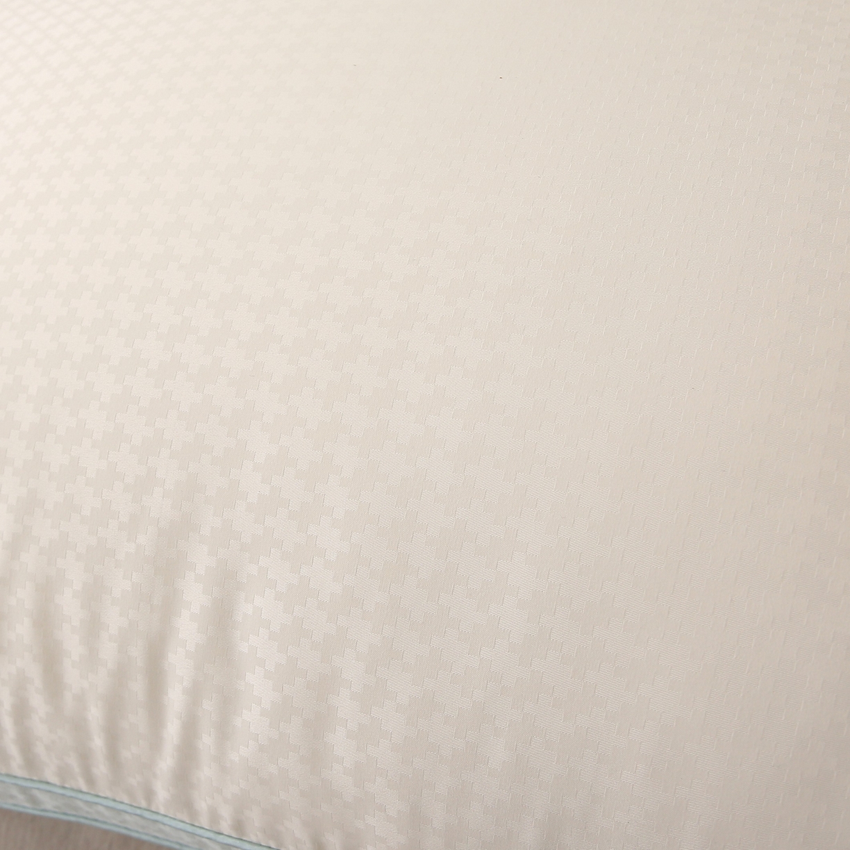 91家纺网 家纺一手货源 找家纺 雅晨枕芯 2025新款亲肤云柔枕云朵羽丝绒枕云感立体舒适枕芯枕头 立体云感舒适蓝-中枕 48*74cm/只