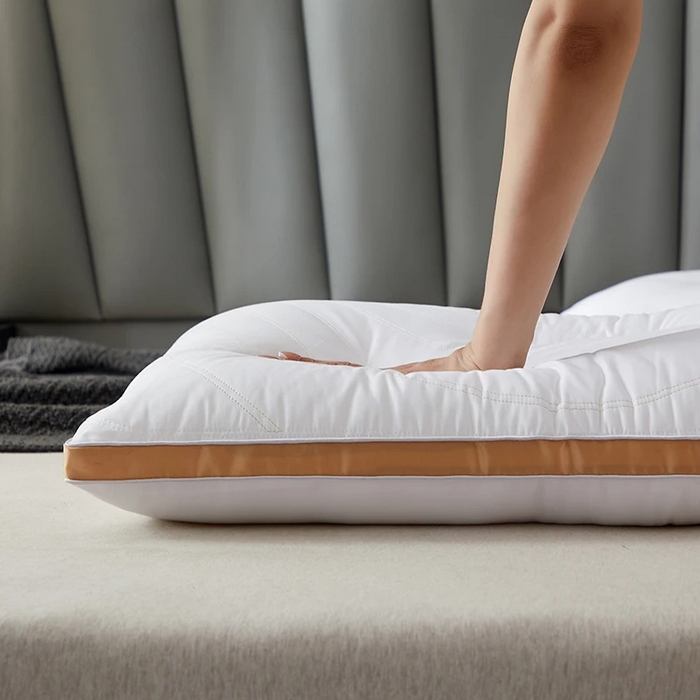 91家纺网 家纺一手货源 找家纺 雅晨枕芯 2025新款全棉纯棉保健护颈枕枕头枕芯 全棉保健护颈枕时尚金 48*74cm/只