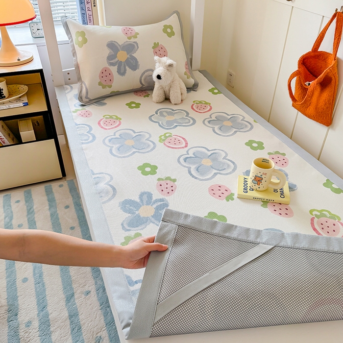 91家纺网 家纺一手货源 找家纺 （总）安哆啦家纺 2025新款A类小清新卡通学生季宿舍床儿童用冰藤凉席席子两件套