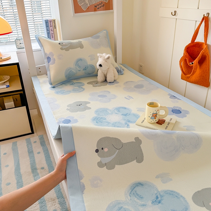 91家纺网 家纺一手货源 找家纺 （总）安哆啦家纺 2025新款A类小清新卡通学生季宿舍床儿童用冰藤凉席席子两件套