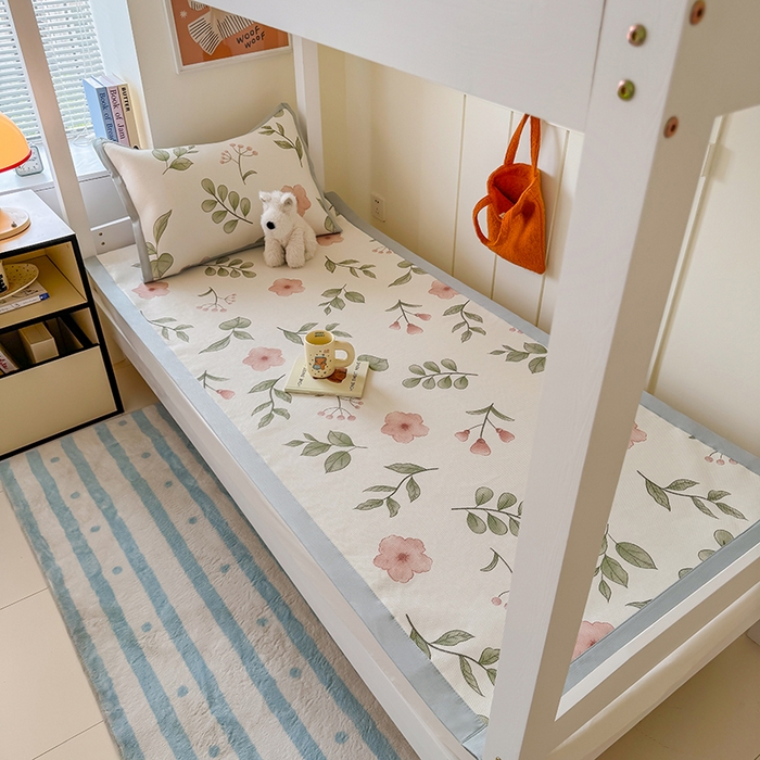 91家纺网 家纺一手货源 找家纺 安哆啦家纺 2025新款A类小清新卡通学生季宿舍床儿童用冰藤凉席席子两件套 冰藤席-花丛间