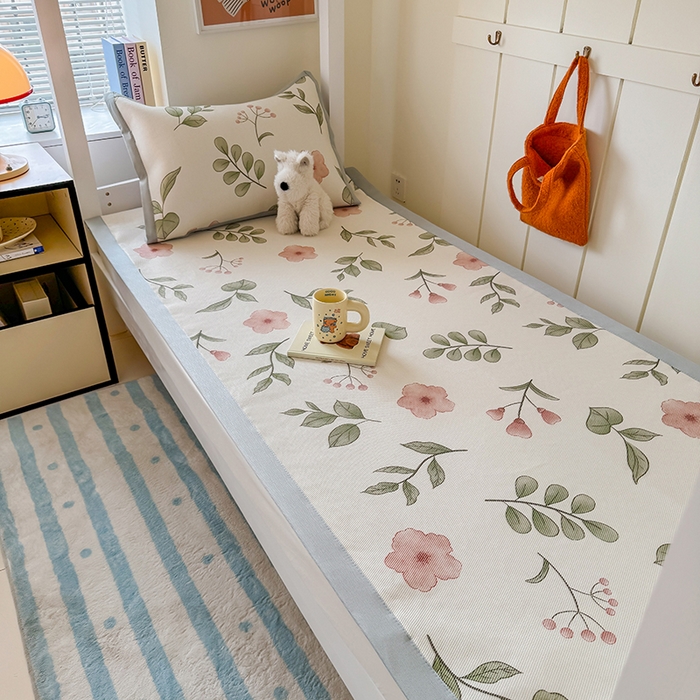 91家纺网 家纺一手货源 找家纺 安哆啦家纺 2025新款A类小清新卡通学生季宿舍床儿童用冰藤凉席席子两件套 冰藤席-花丛间