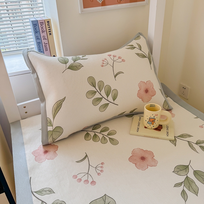 91家纺网 家纺一手货源 找家纺 安哆啦家纺 2025新款A类小清新卡通学生季宿舍床儿童用冰藤凉席席子两件套 冰藤席-花丛间