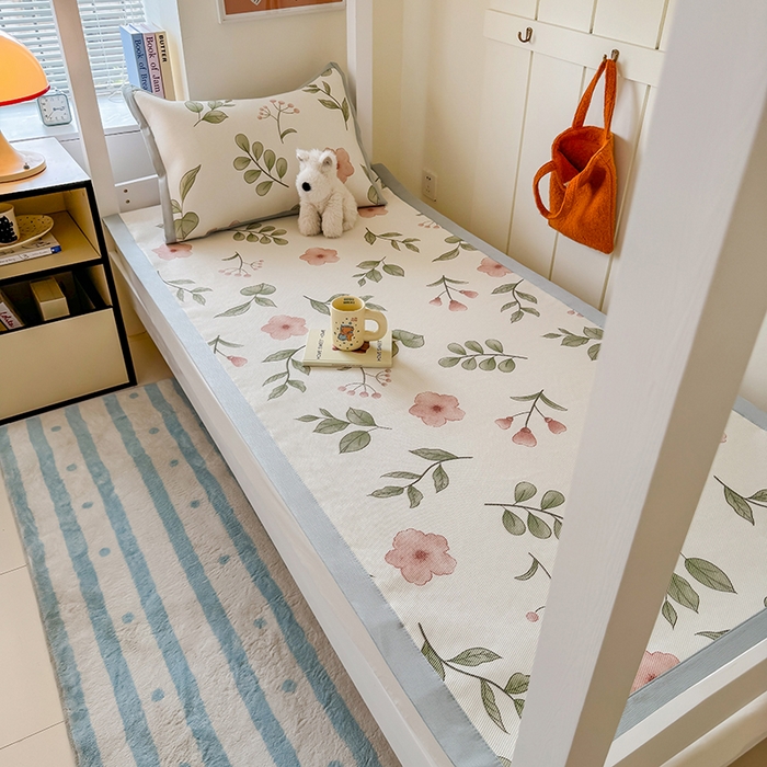 91家纺网 家纺一手货源 找家纺 安哆啦家纺 2025新款A类小清新卡通学生季宿舍床儿童用冰藤凉席席子两件套 冰藤席-花丛间