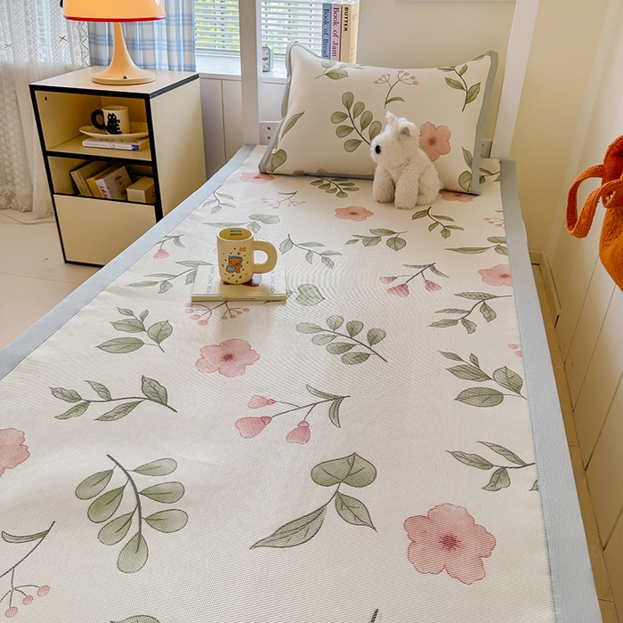 91家纺网 家纺一手货源 找家纺 安哆啦家纺 2025新款A类小清新卡通学生季宿舍床儿童用冰藤凉席席子两件套 冰藤席-花丛间