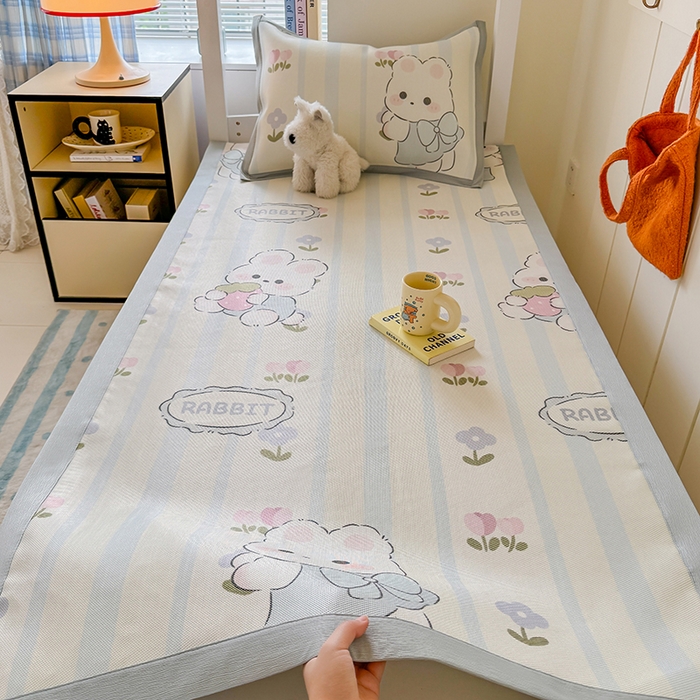 91家纺网 家纺一手货源 找家纺 安哆啦家纺 2025新款A类小清新卡通学生季宿舍床儿童用冰藤凉席席子两件套 冰藤席-花中兔