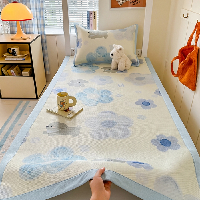 91家纺网 家纺一手货源 找家纺 安哆啦家纺 2025新款A类小清新卡通学生季宿舍床儿童用冰藤凉席席子两件套 冰藤席-蓝花小狗