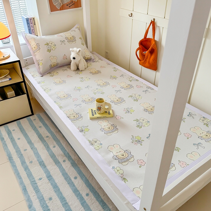 91家纺网 家纺一手货源 找家纺 安哆啦家纺 2025新款A类小清新卡通学生季宿舍床儿童用冰藤凉席席子两件套 冰藤席-萌小兔