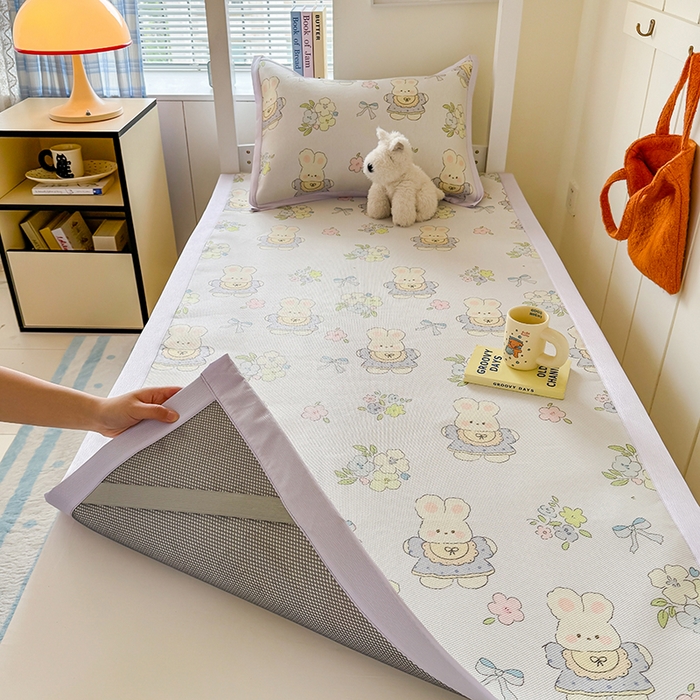 91家纺网 家纺一手货源 找家纺 安哆啦家纺 2025新款A类小清新卡通学生季宿舍床儿童用冰藤凉席席子两件套 冰藤席-萌小兔