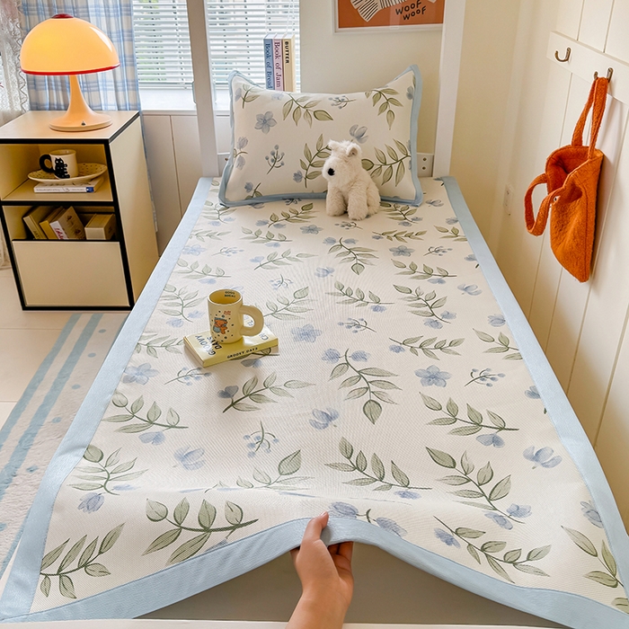 91家纺网 家纺一手货源 找家纺 安哆啦家纺 2025新款A类小清新卡通学生季宿舍床儿童用冰藤凉席席子两件套 冰藤席-森林来信